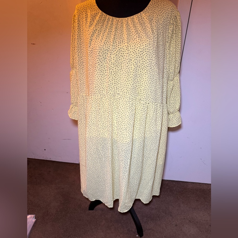 Who what Wear Yellow polka dot dress